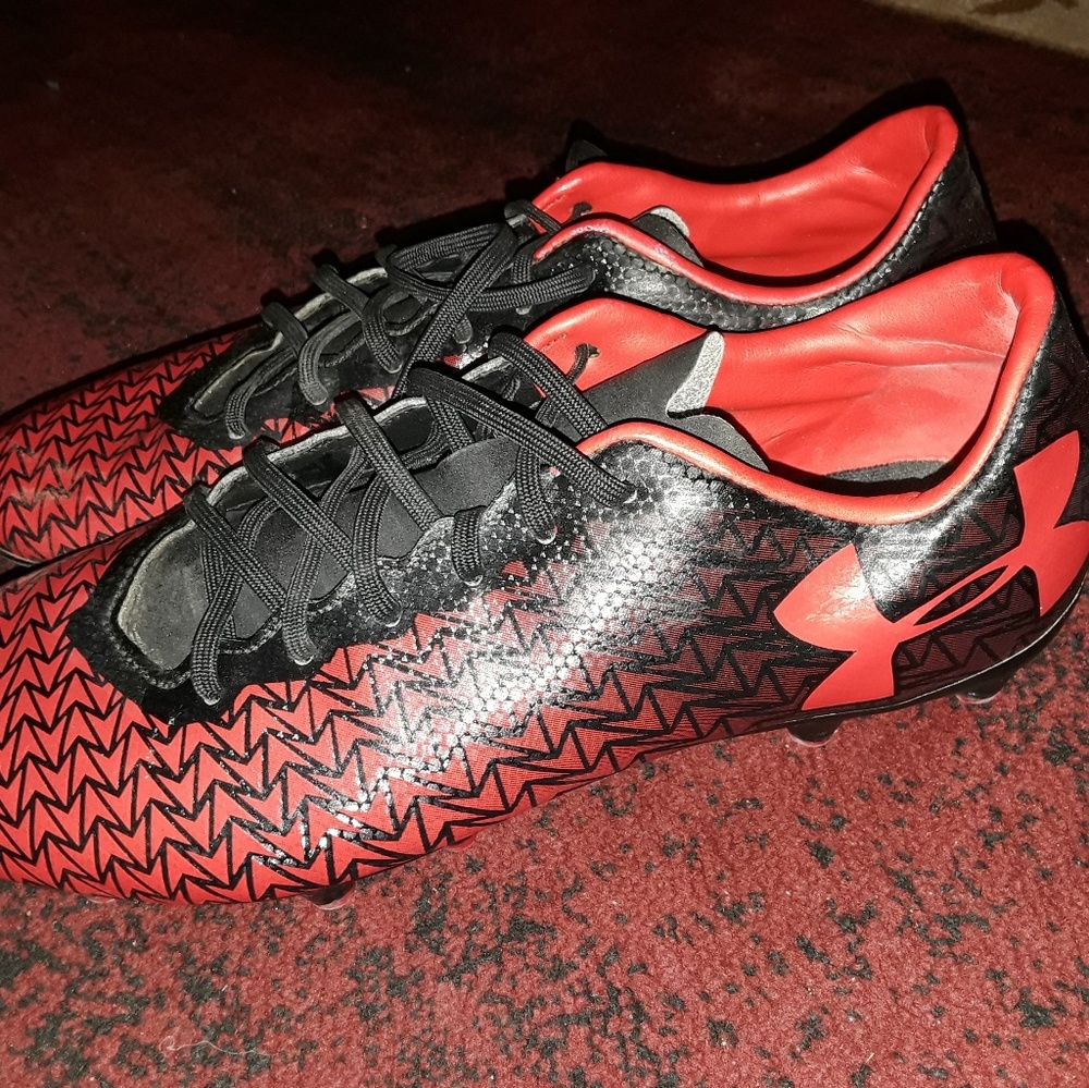 Size 9 adidas red/black Soccer cleats